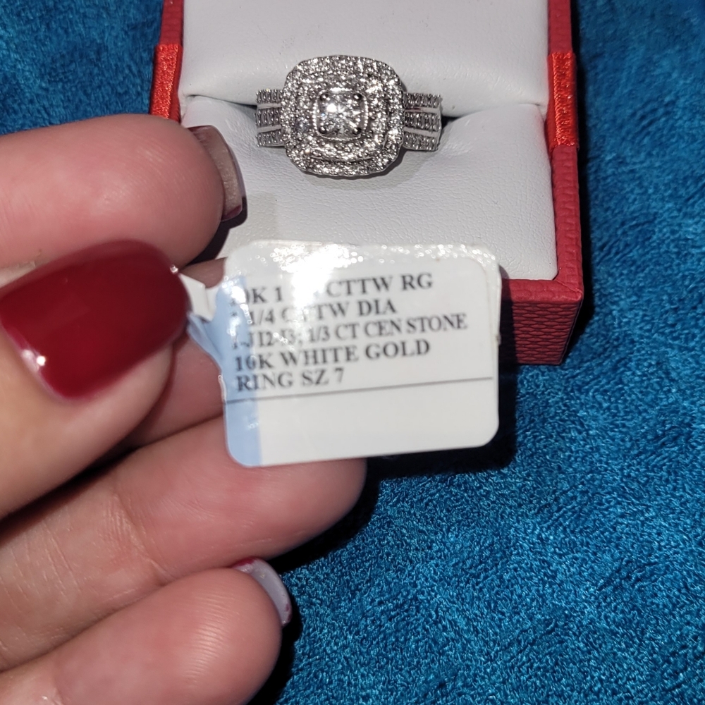 Real diamond ring. - Picture 3 of 5